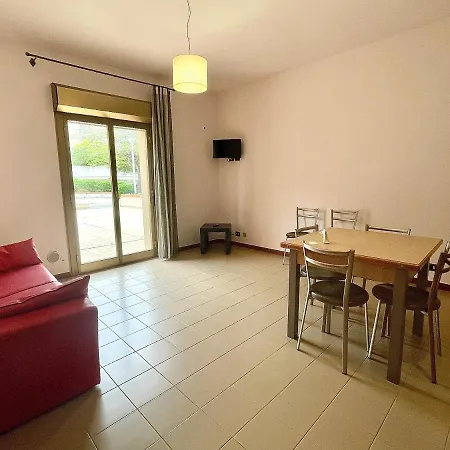 Isabella 4*
