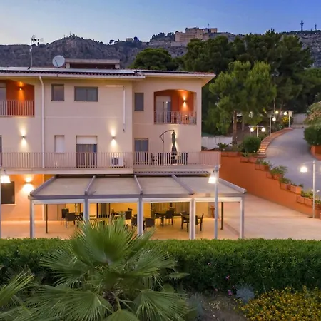 Aparthotel Isabella *