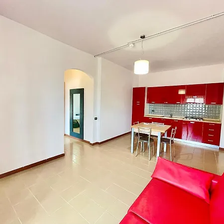 Isabella Aparthotel *